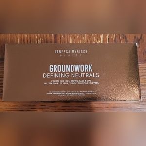 Danessa Myricks BeautyGroundwork: Defining Neutrals - Palette For Eyes, Brows,